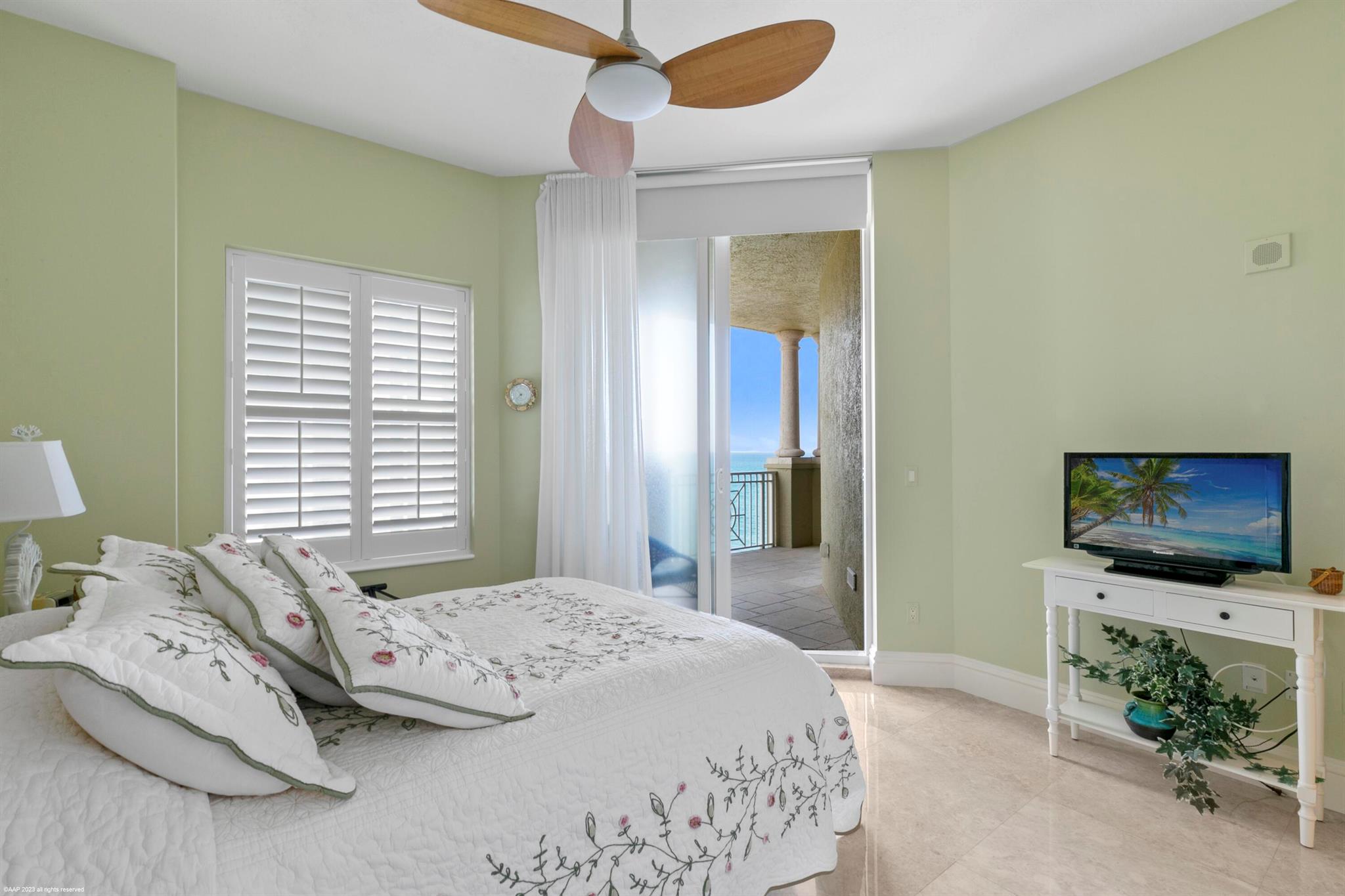 5310 N Ocean Drive 601