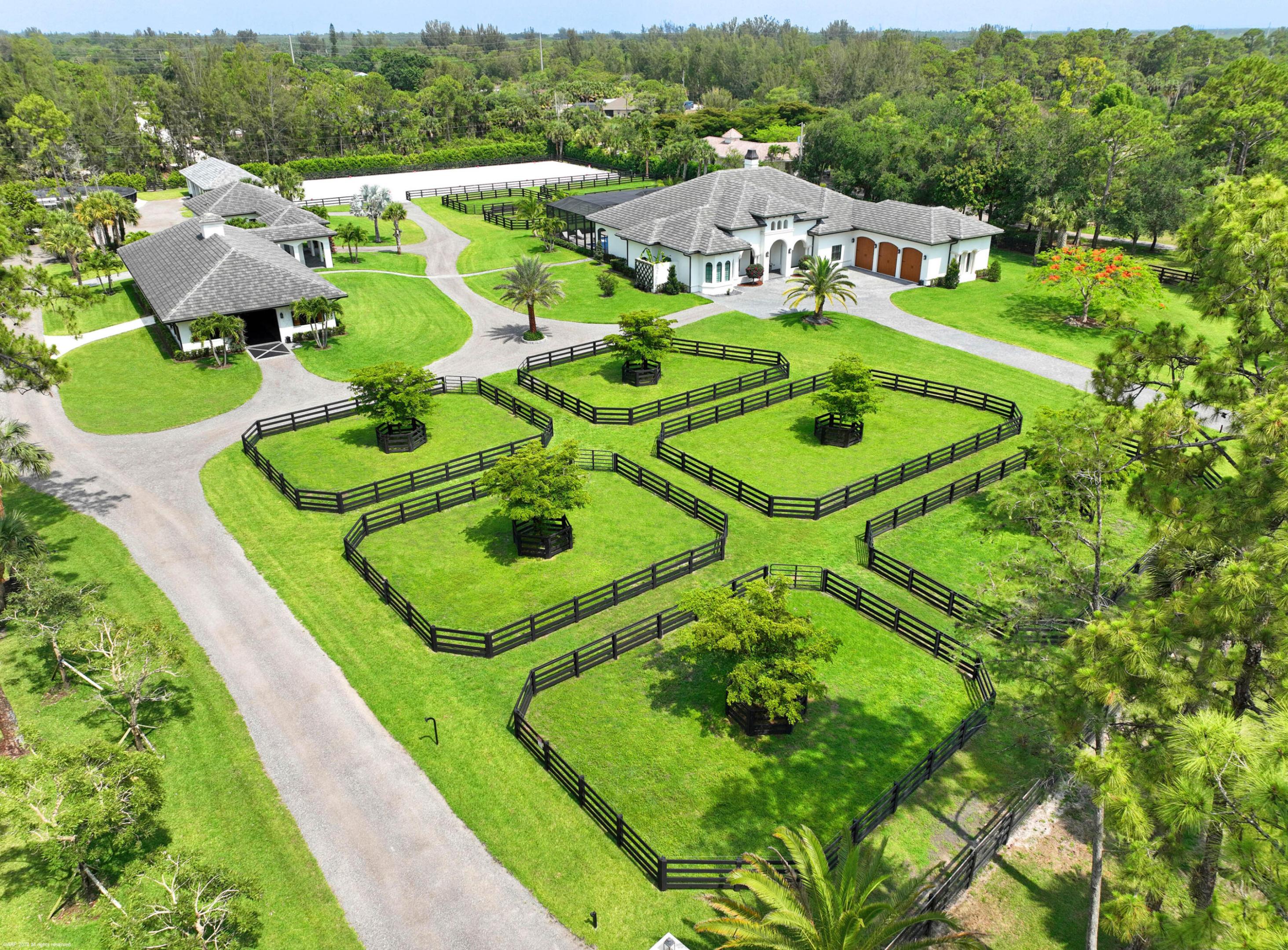 1092 Clydesdale Drive