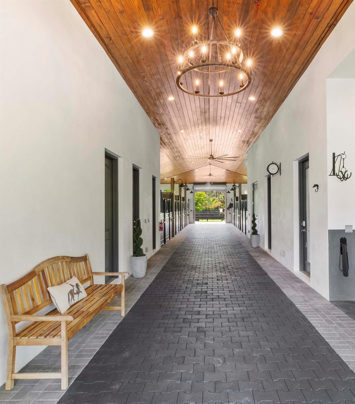 1092 Clydesdale Drive