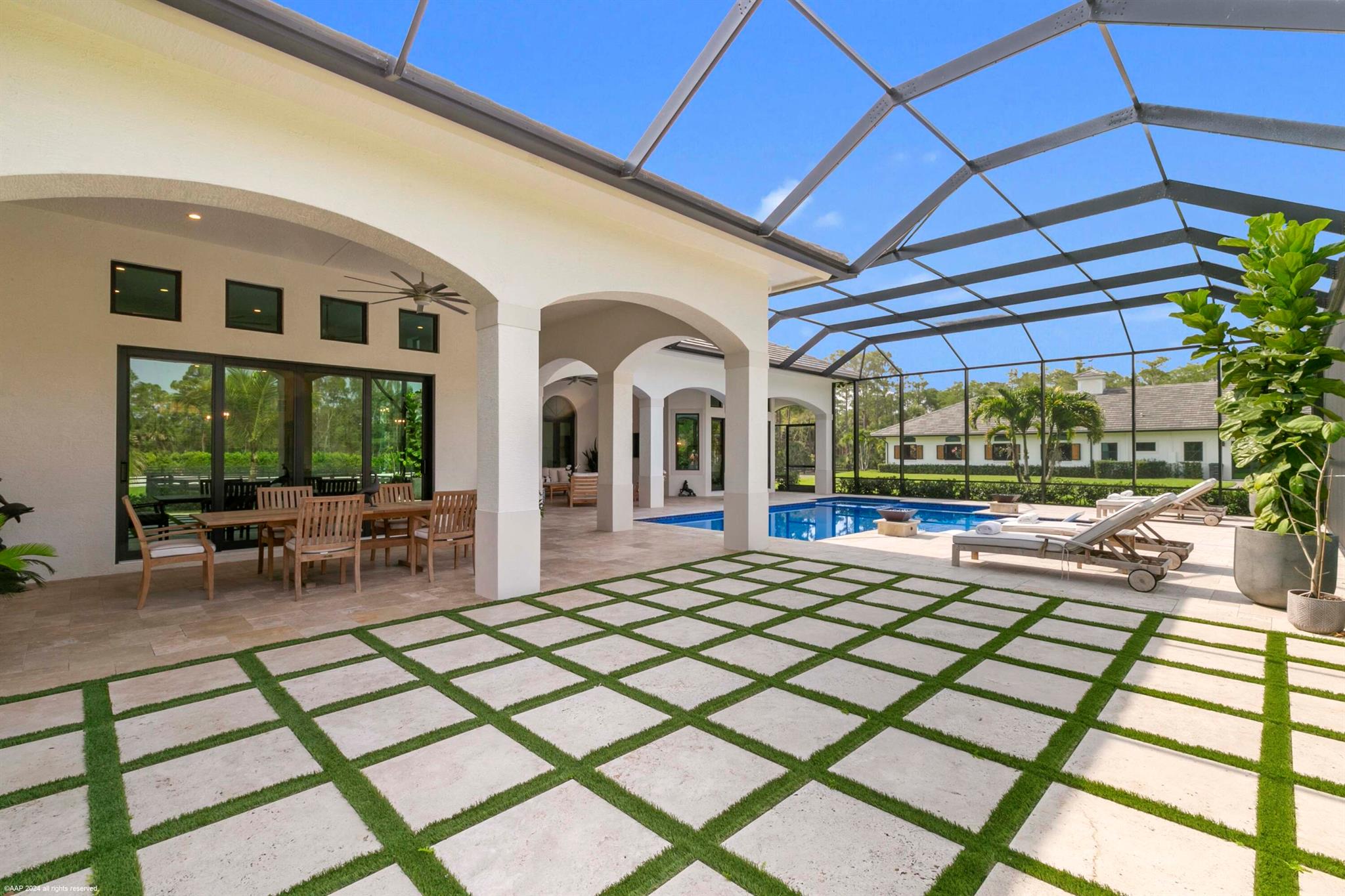 1092 Clydesdale Drive