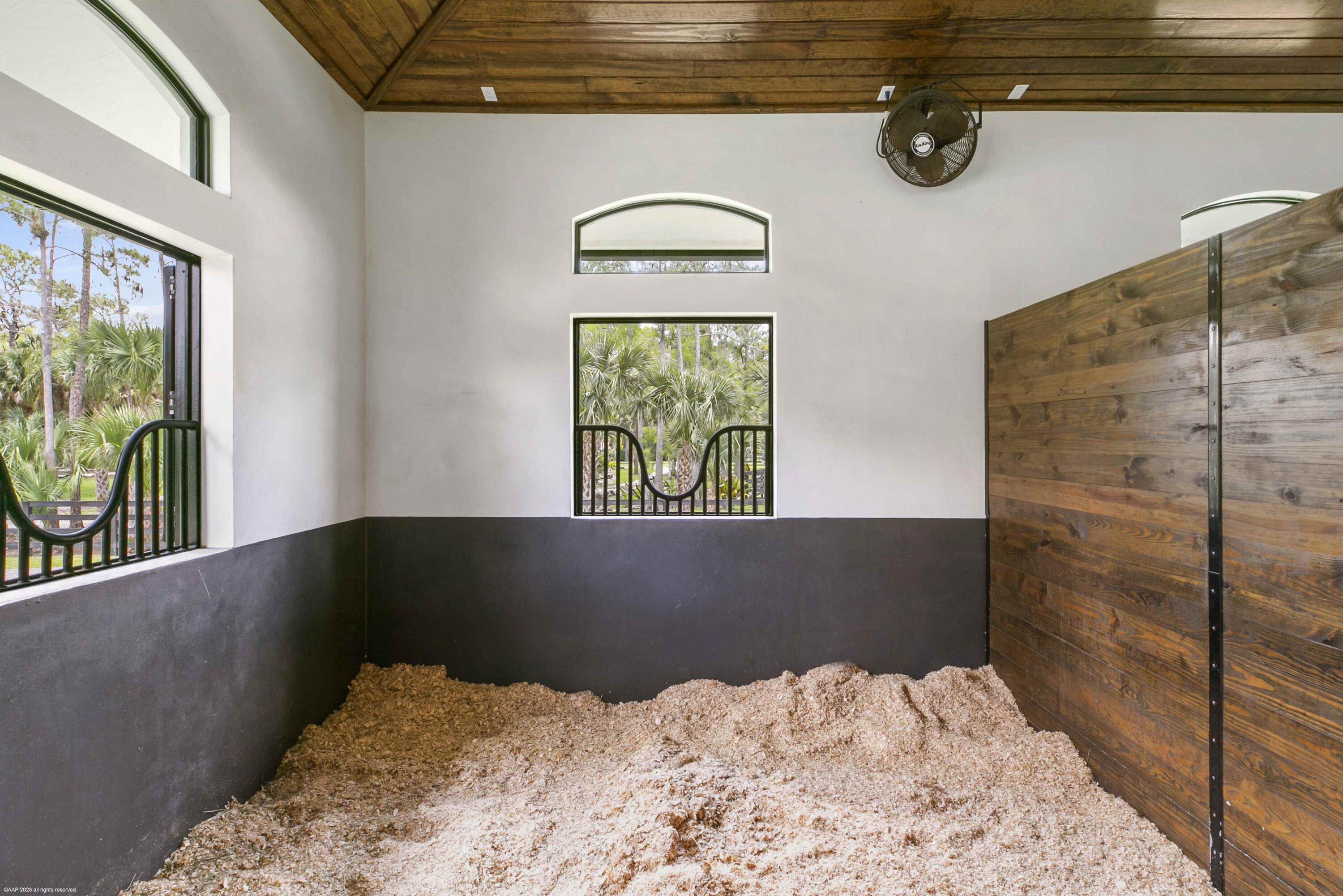 1092 Clydesdale Drive