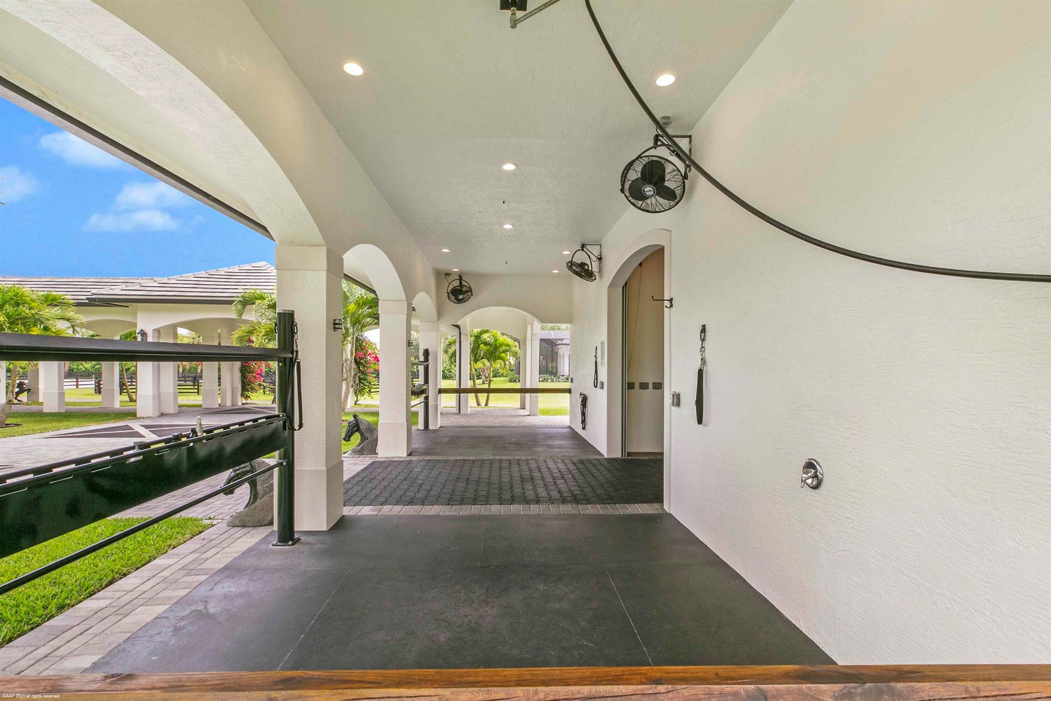 1092 Clydesdale Drive