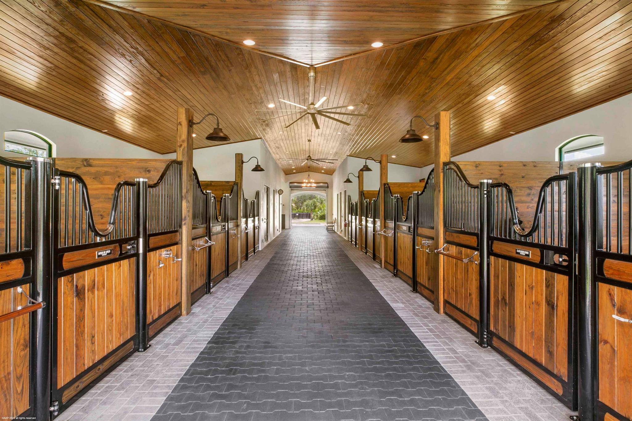 1092 Clydesdale Drive