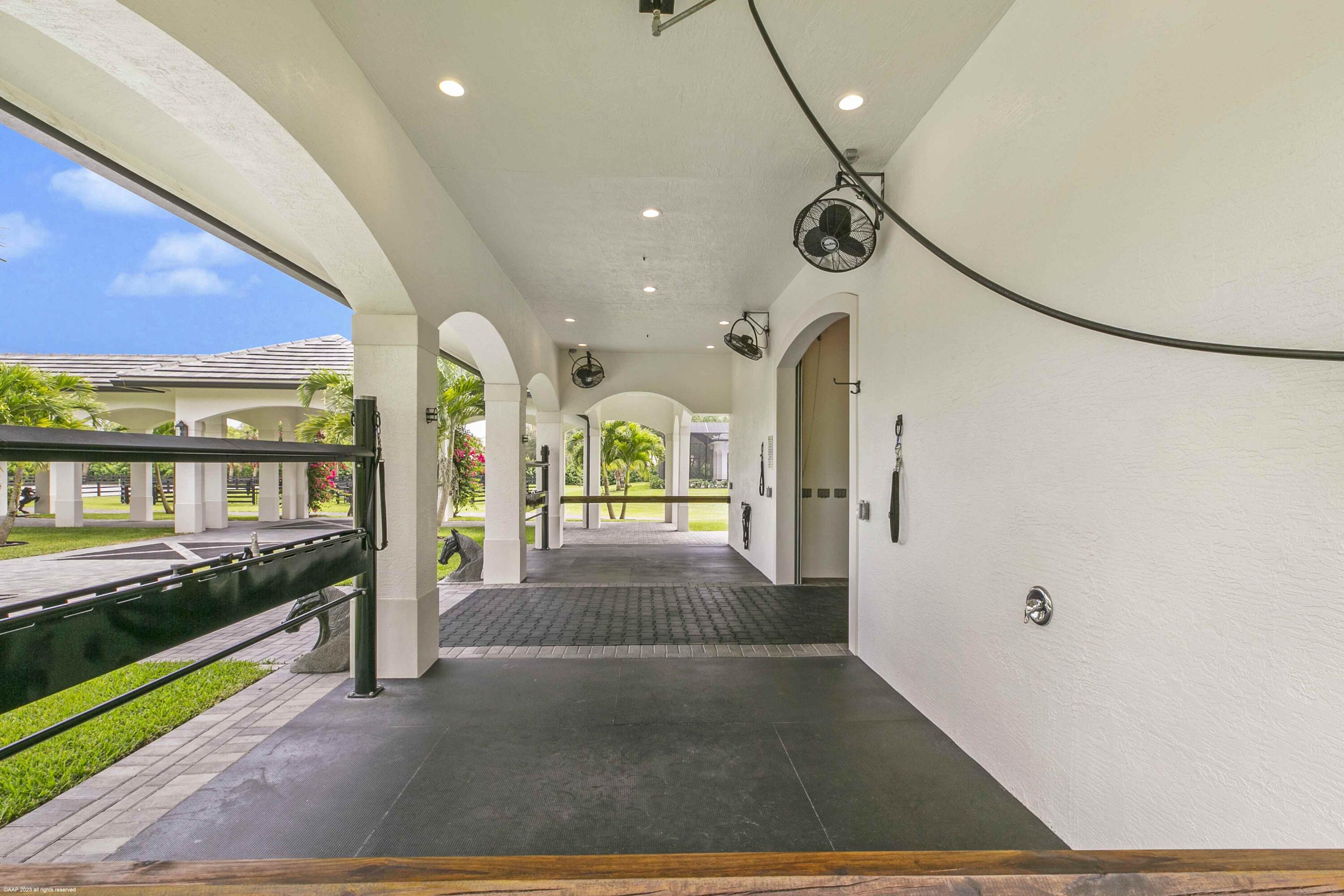 1092 Clydesdale Drive