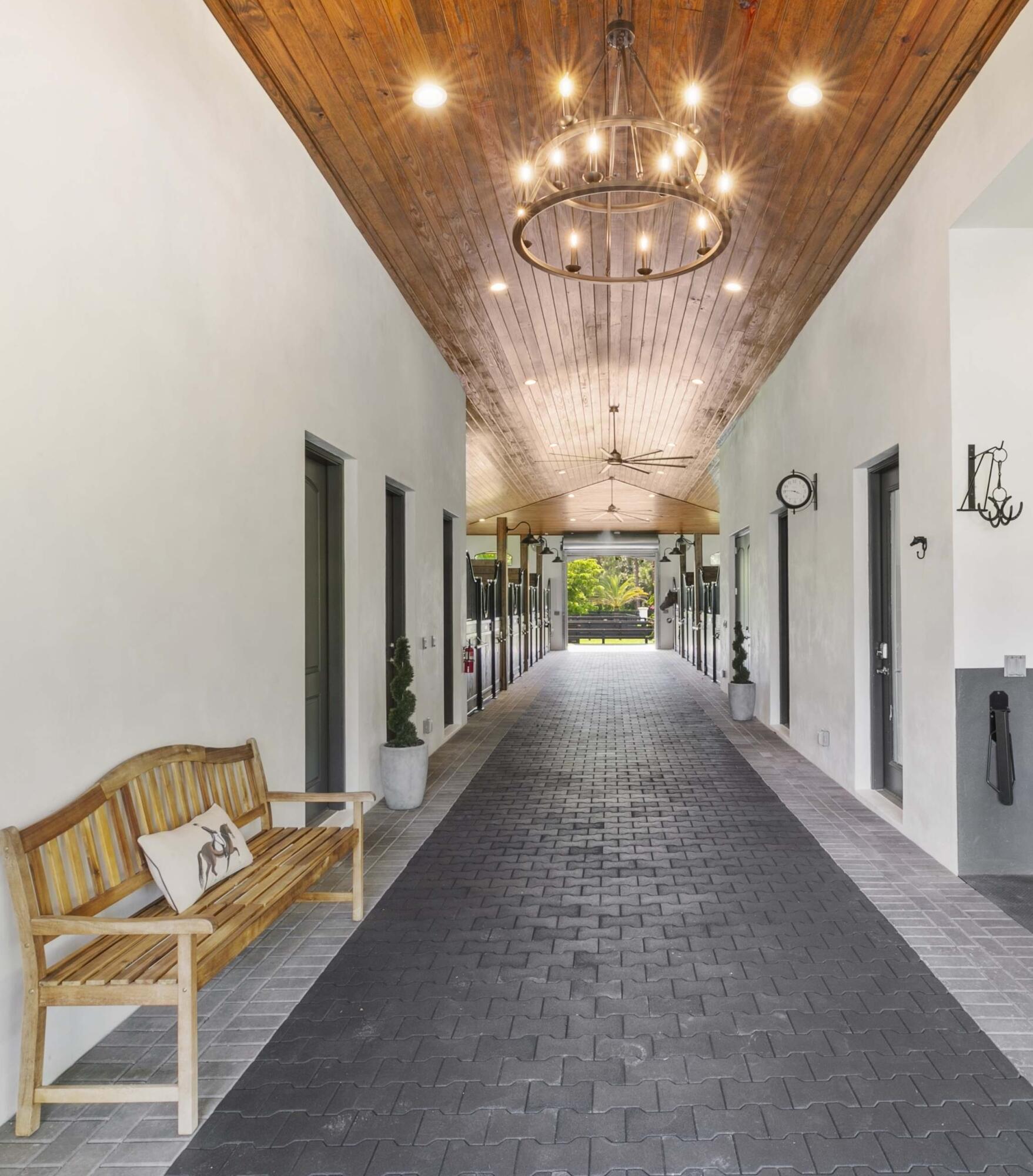 1092 Clydesdale Drive