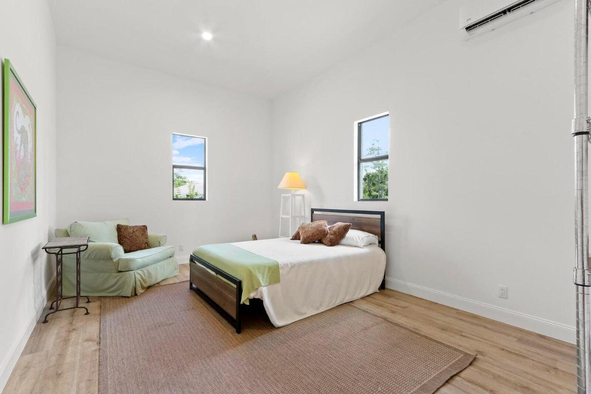 2381 Buck Ridge Trail