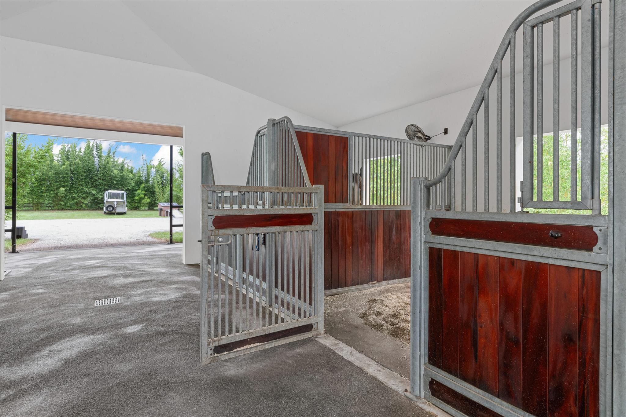 2381 Buck Ridge Trail