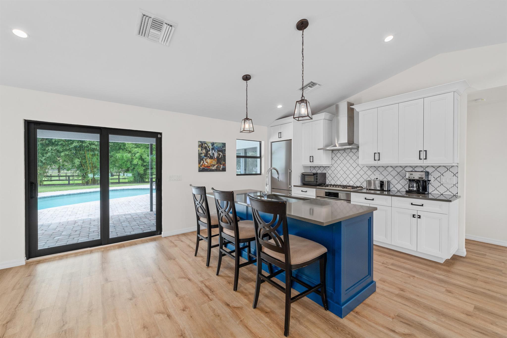 2381 Buck Ridge Trail