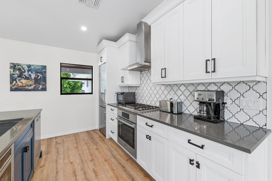 2381 Buck Ridge Trail