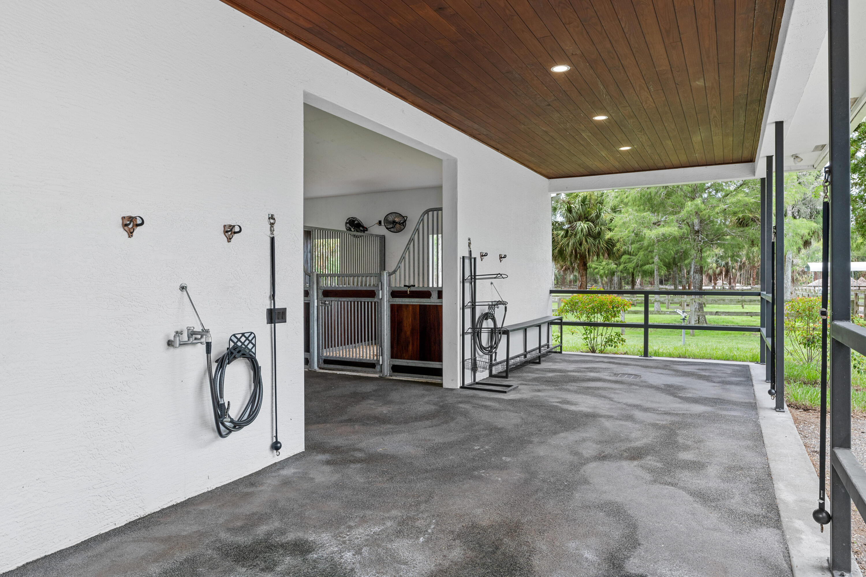 2381 Buck Ridge Trail