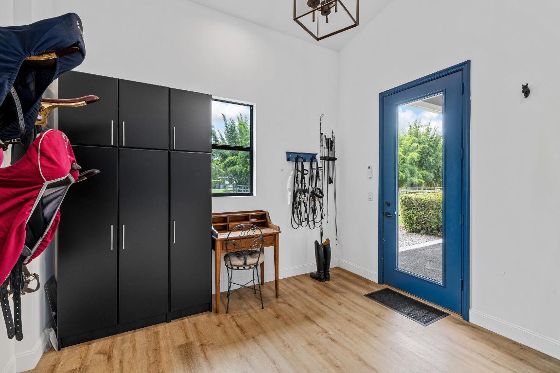 2381 Buck Ridge Trail