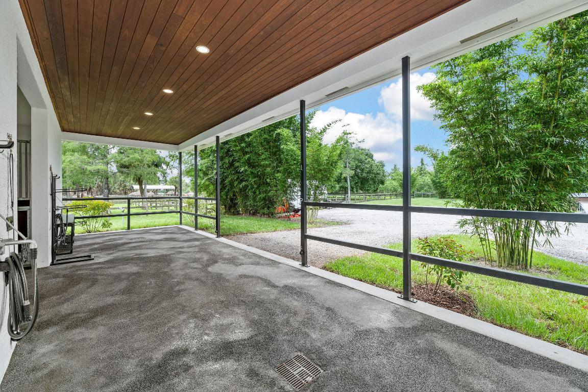 2381 Buck Ridge Trail