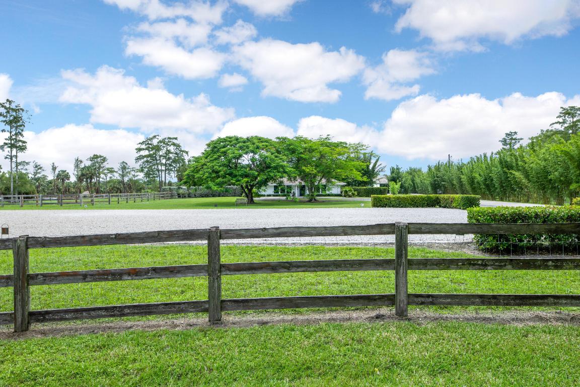 2381 Buck Ridge Trail