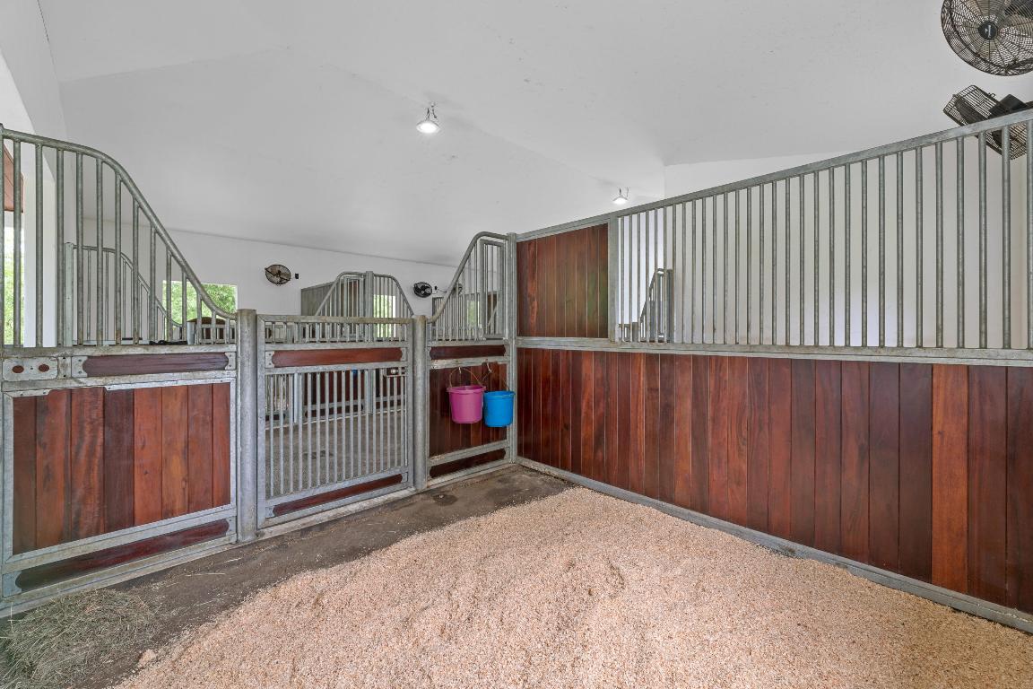 2381 Buck Ridge Trail