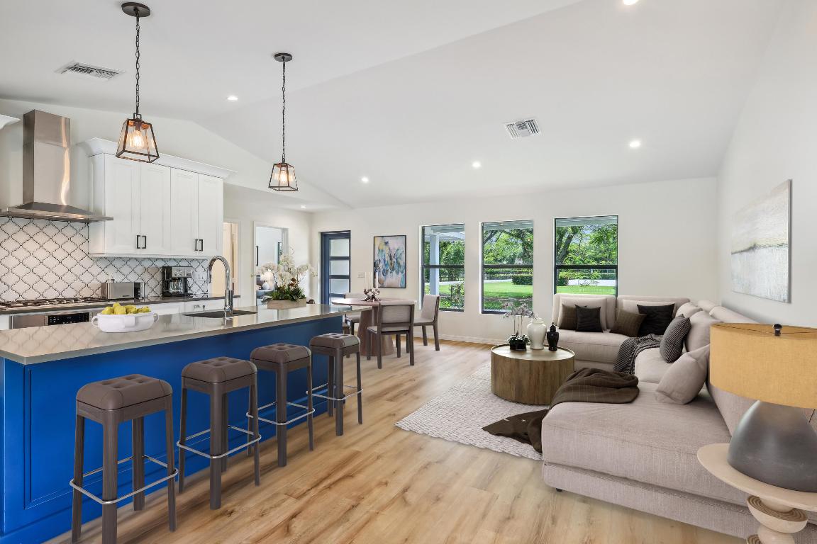 2381 Buck Ridge Trail