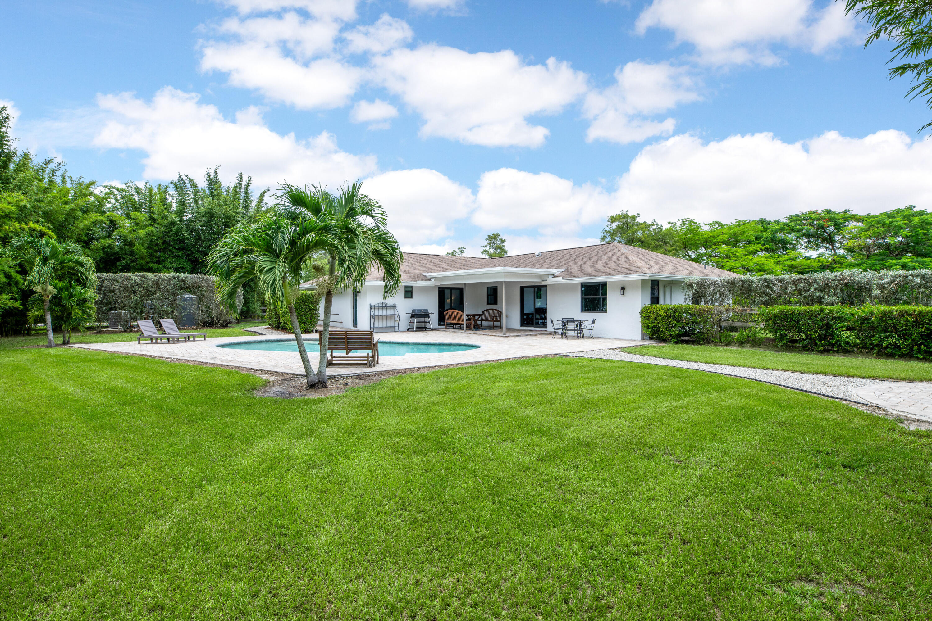 2381 Buck Ridge Trail