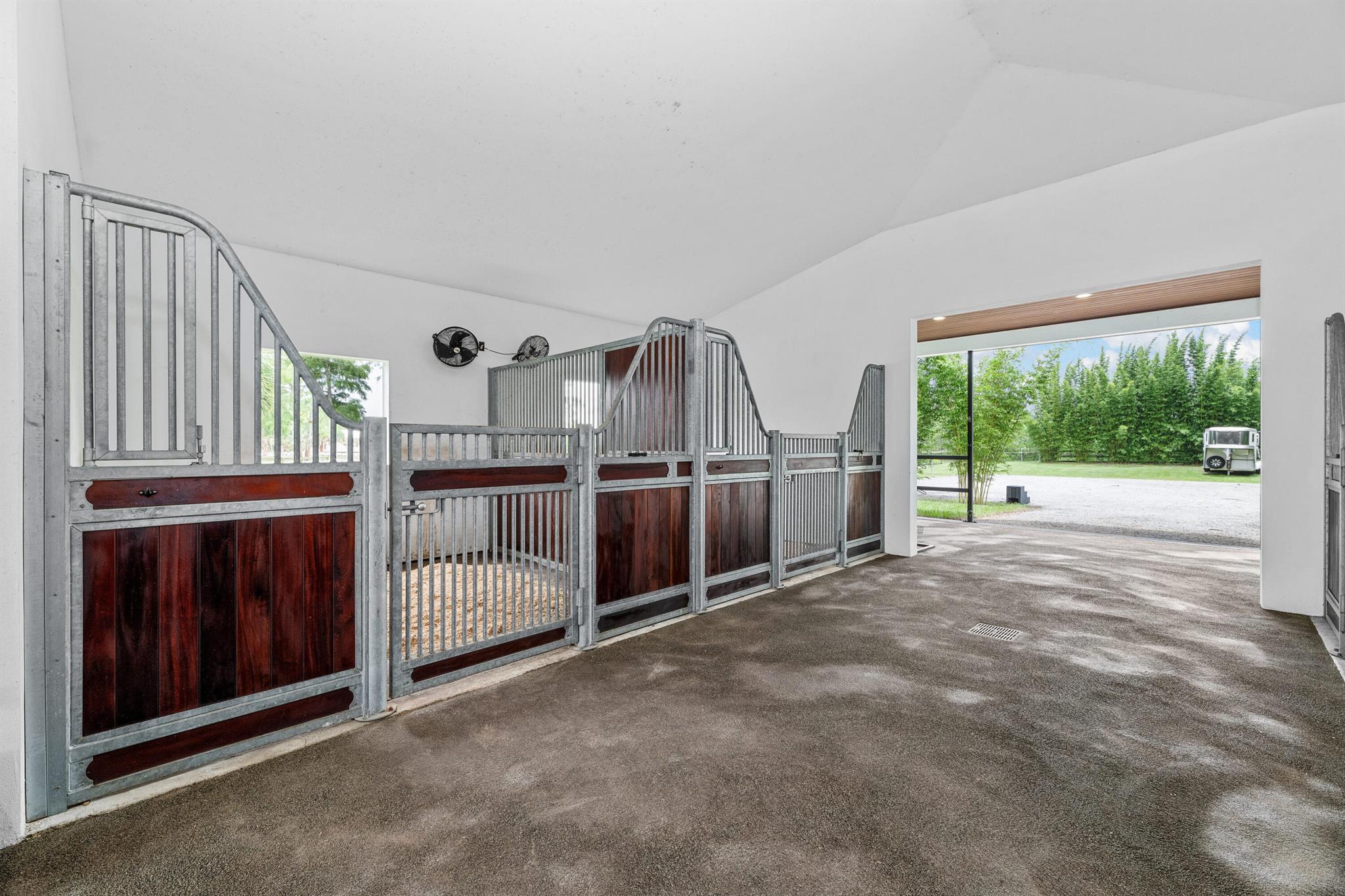 2381 Buck Ridge Trail