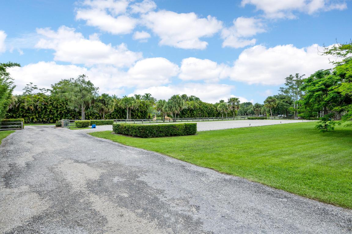 2381 Buck Ridge Trail