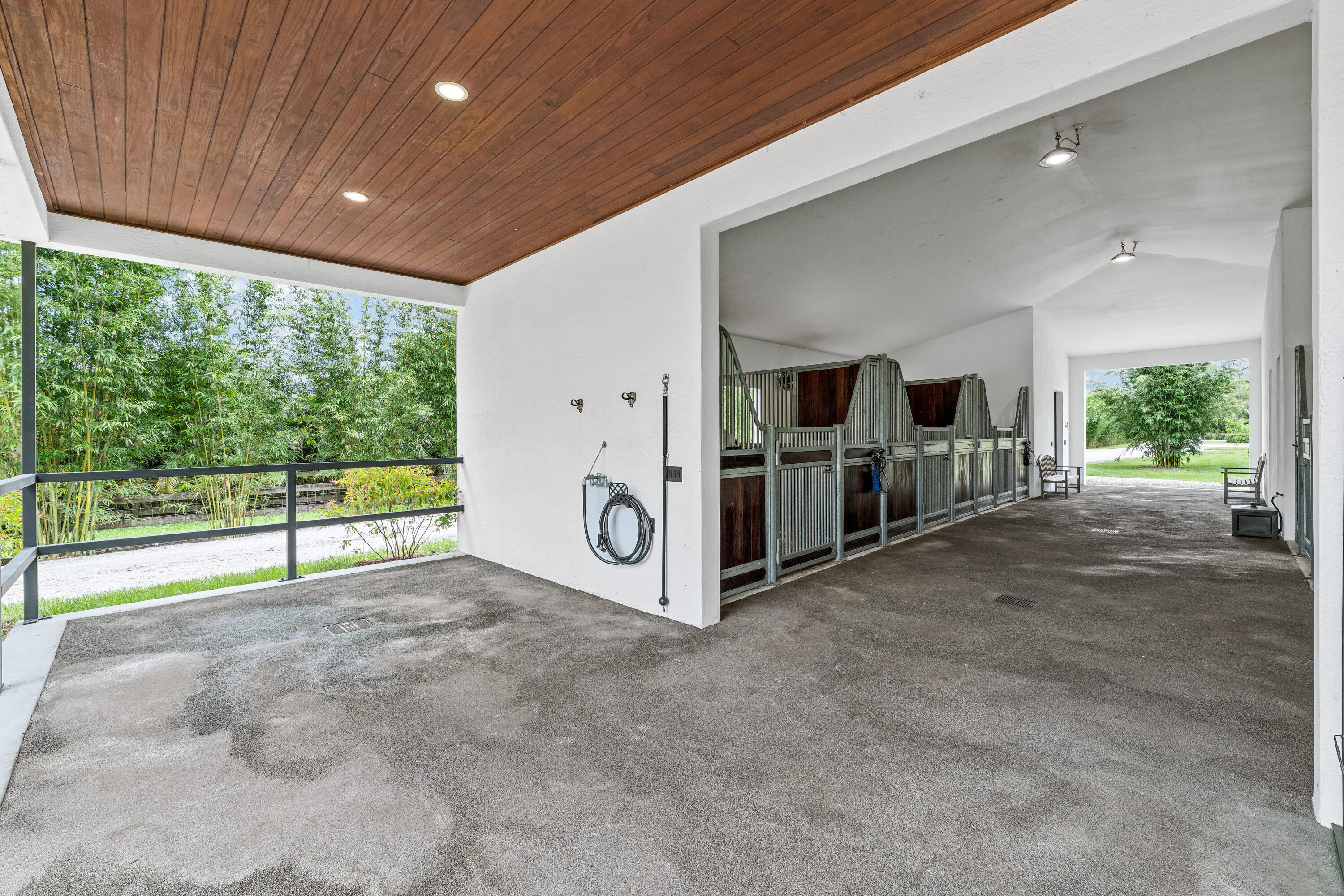 2381 Buck Ridge Trail