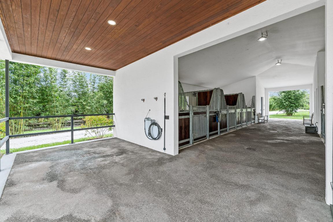 2381 Buck Ridge Trail