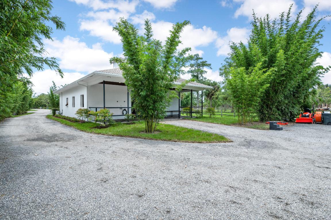 2381 Buck Ridge Trail