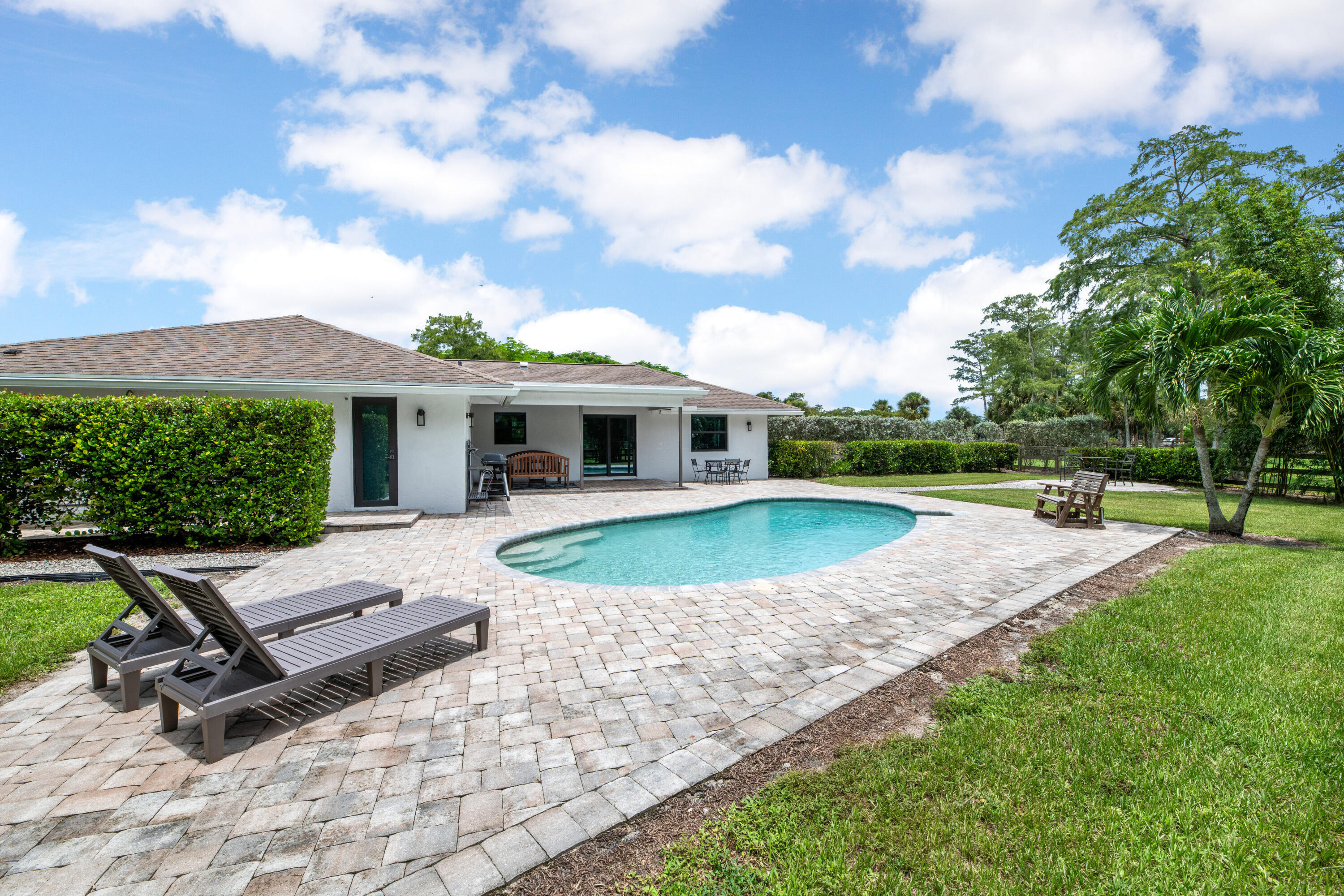 2381 Buck Ridge Trail