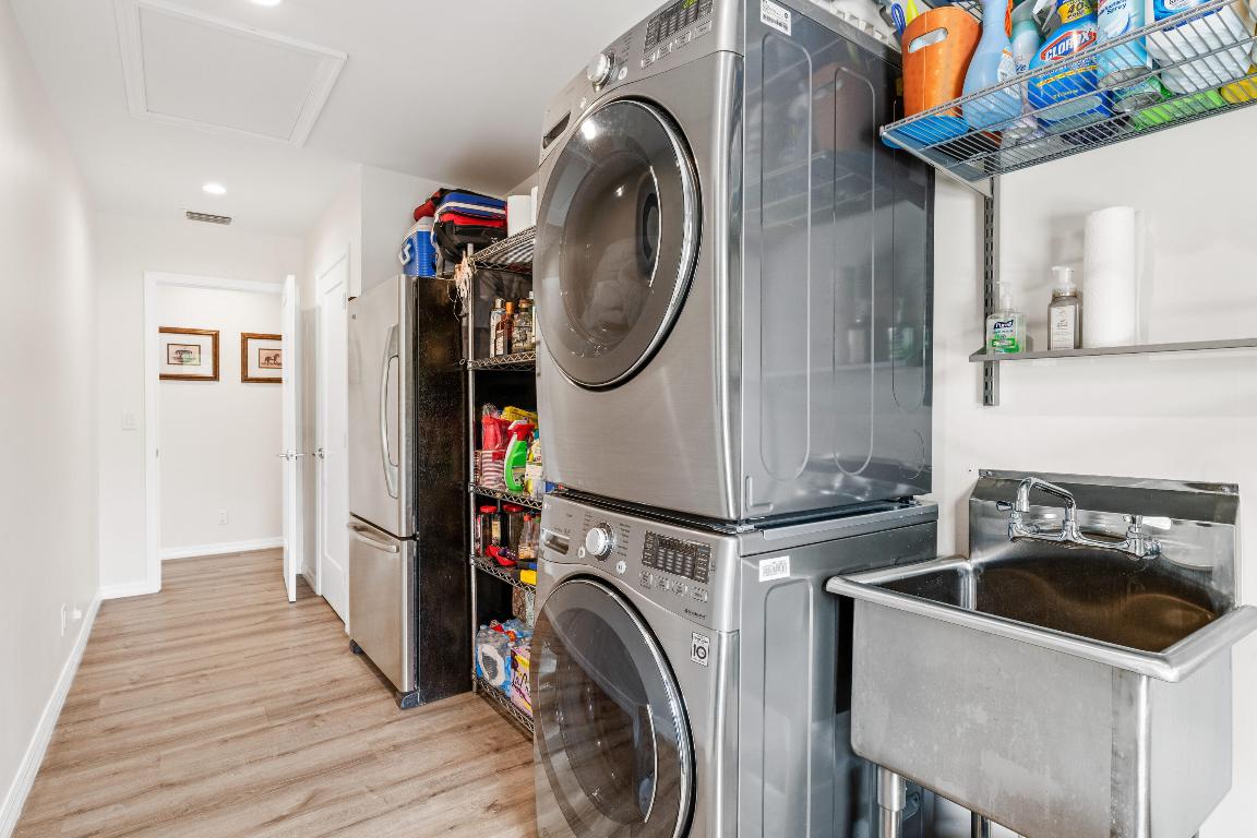 2381 Buck Ridge Trail