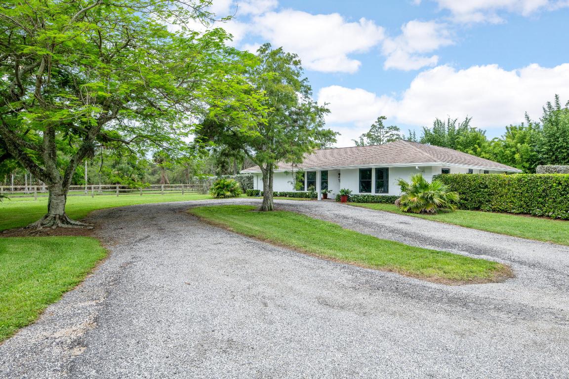 2381 Buck Ridge Trail