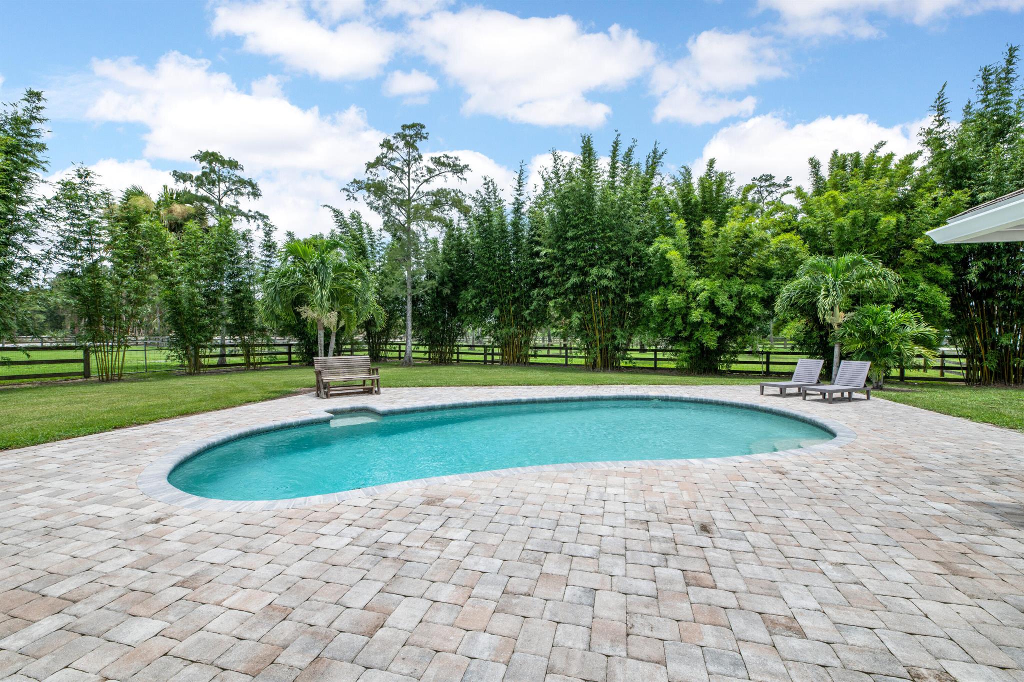 2381 Buck Ridge Trail