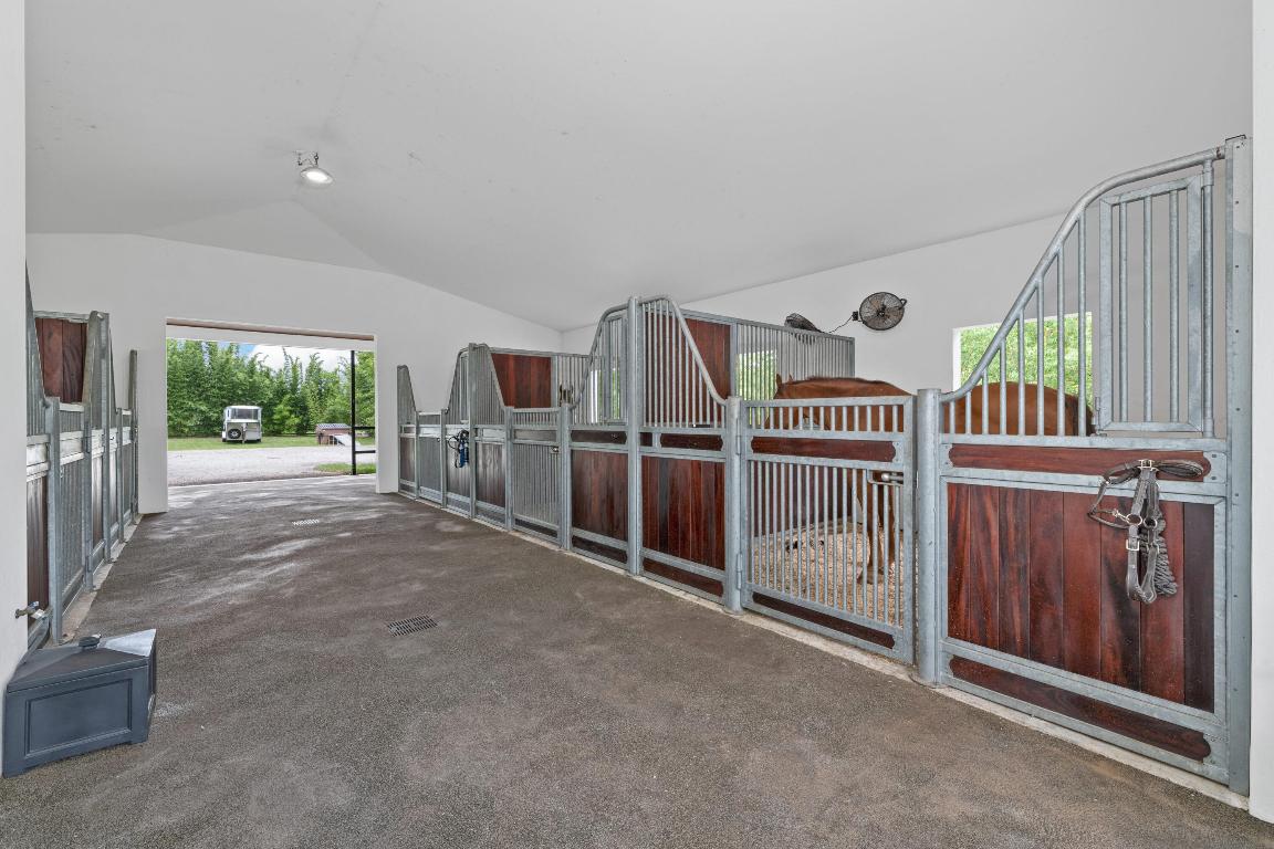 2381 Buck Ridge Trail