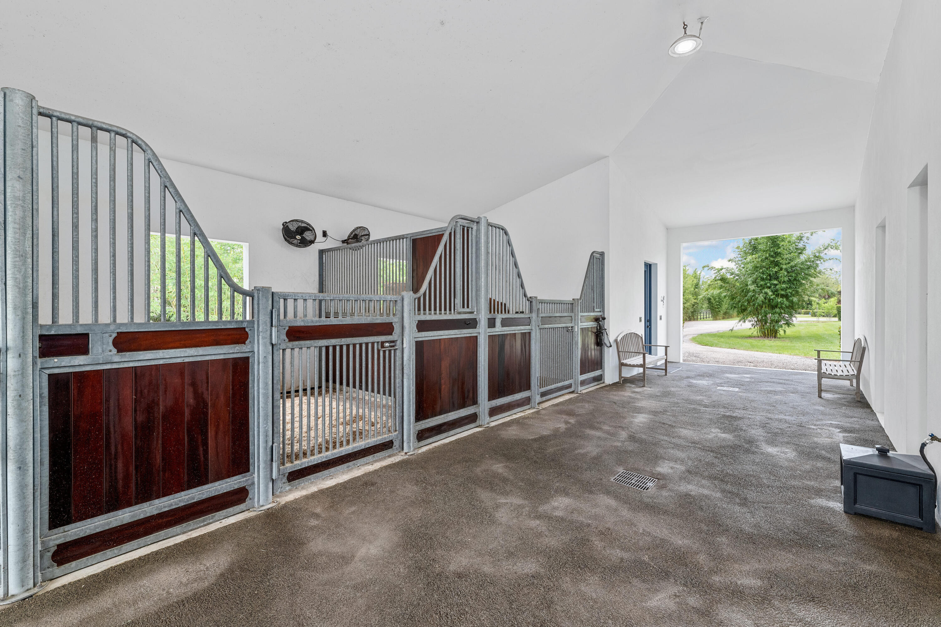 2381 Buck Ridge Trail