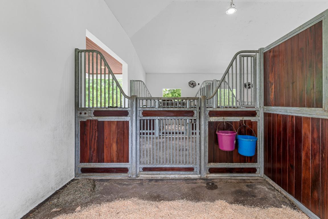 2381 Buck Ridge Trail