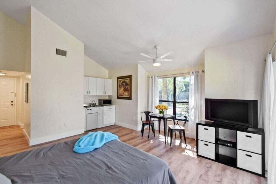 11863 Wimbledon Circle 508