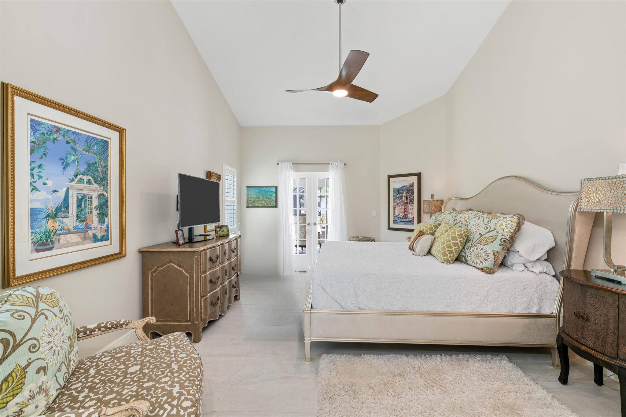 1464 Stallion Drive E