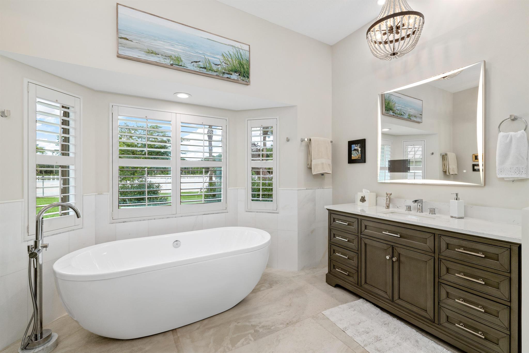 1464 Stallion Drive E