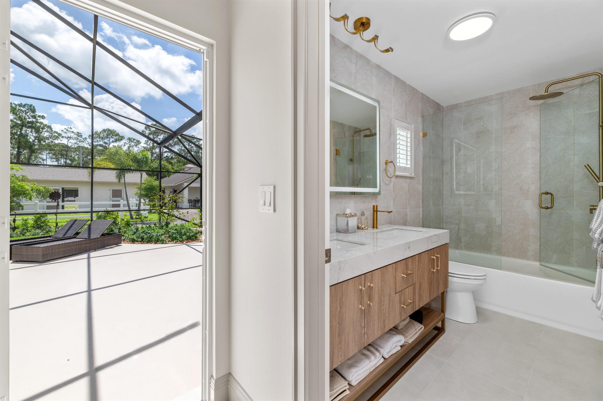 1464 Stallion Drive E