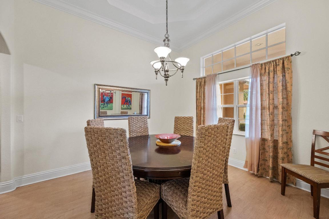 2981 Dovedale Court E