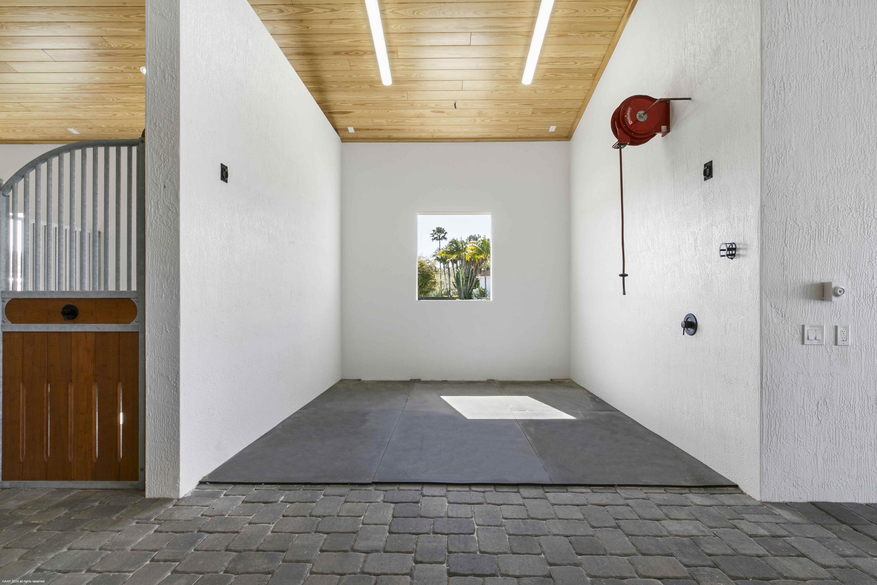 15293 Sunnyland Lane