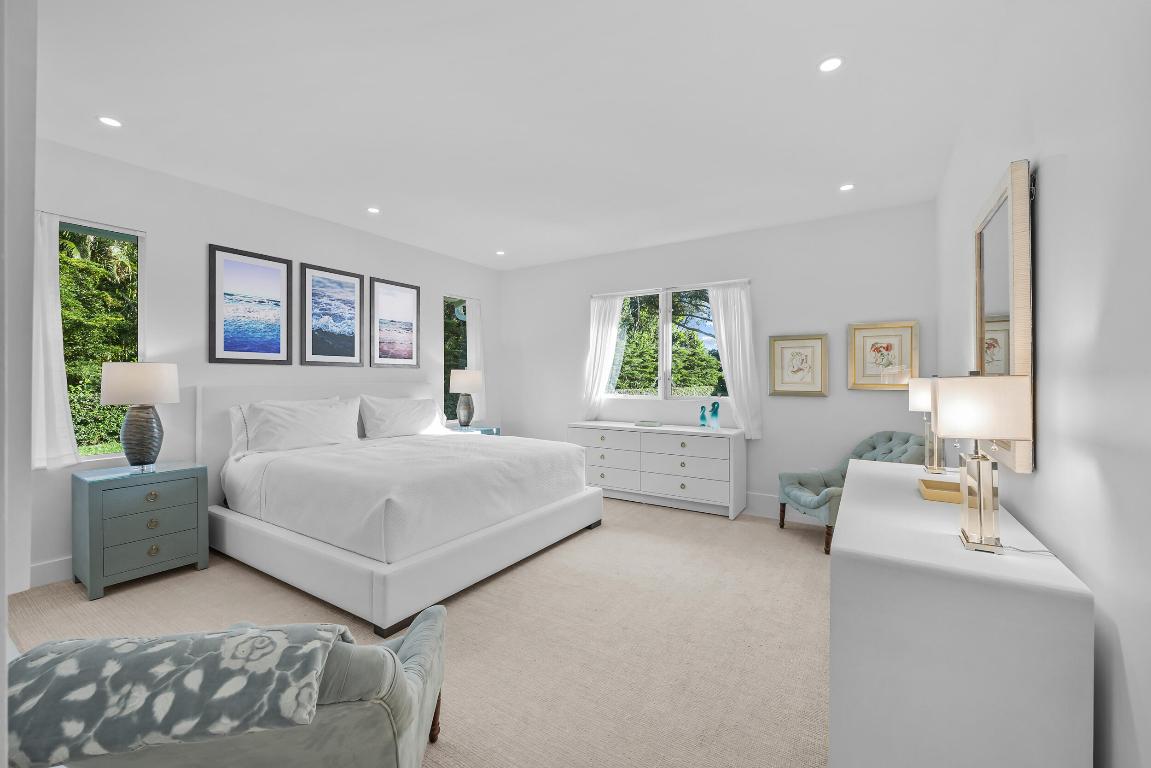 2835 Greenbriar Boulevard