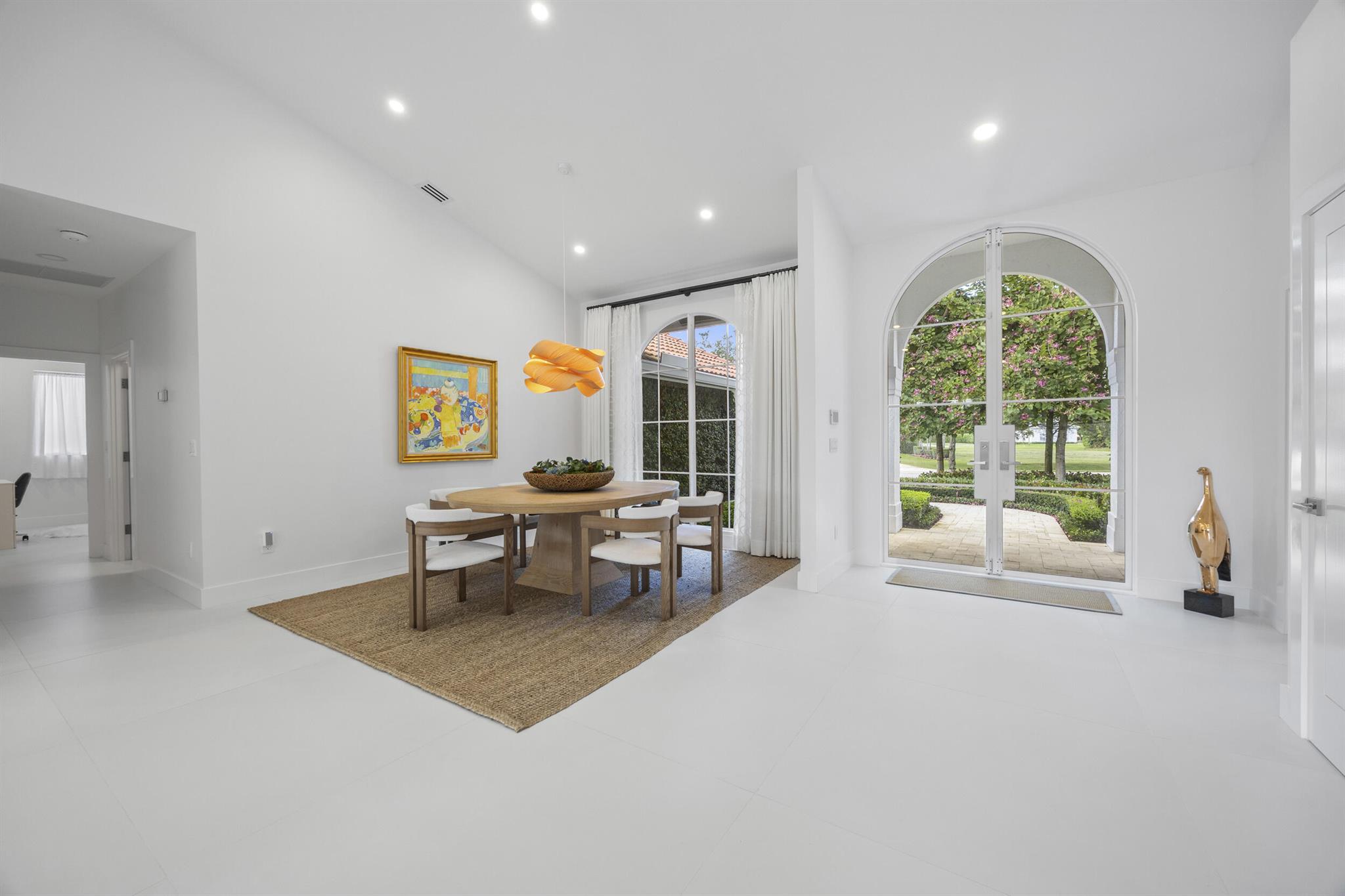 2835 Greenbriar Boulevard