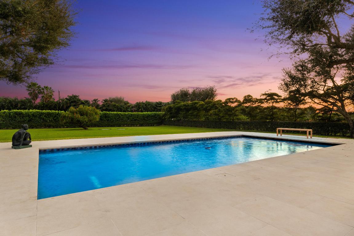 2835 Greenbriar Boulevard