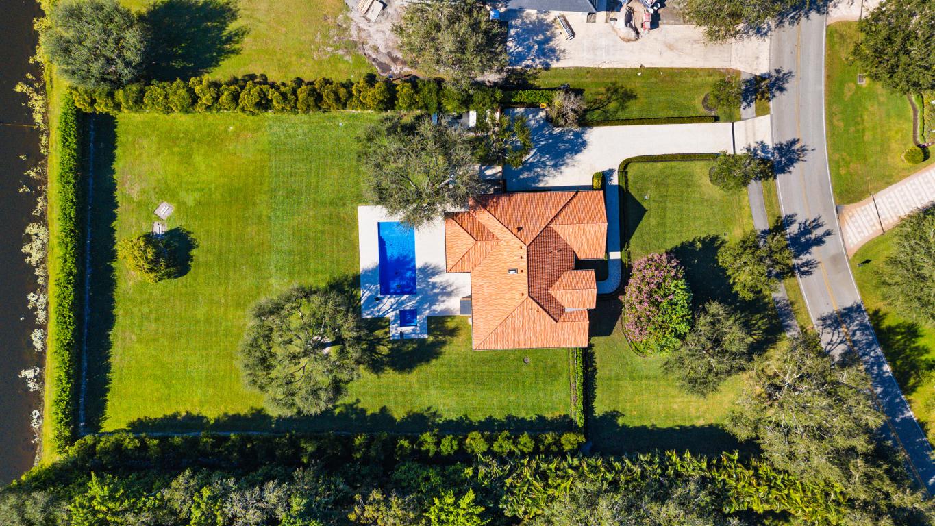 2835 Greenbriar Boulevard