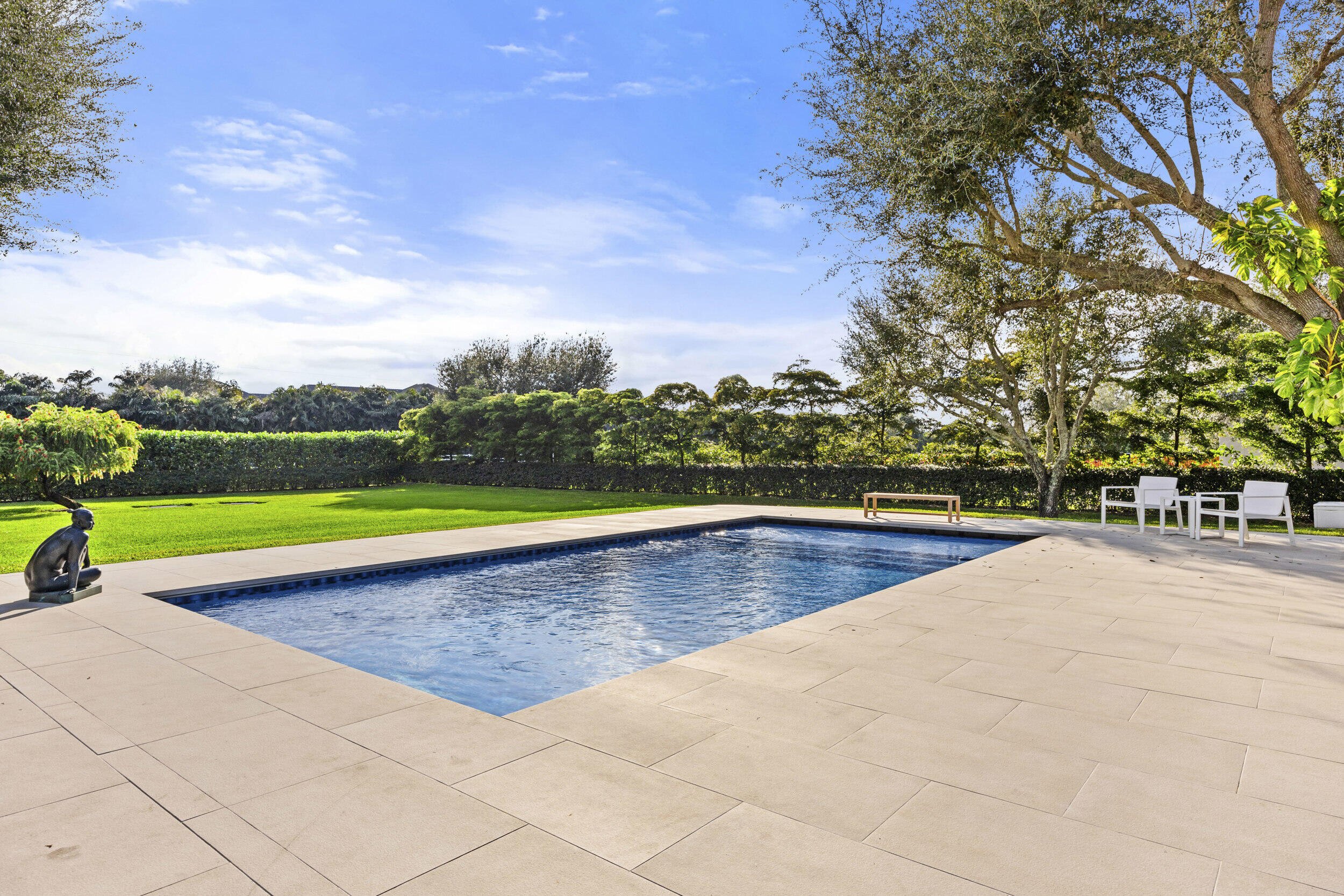 2835 Greenbriar Boulevard