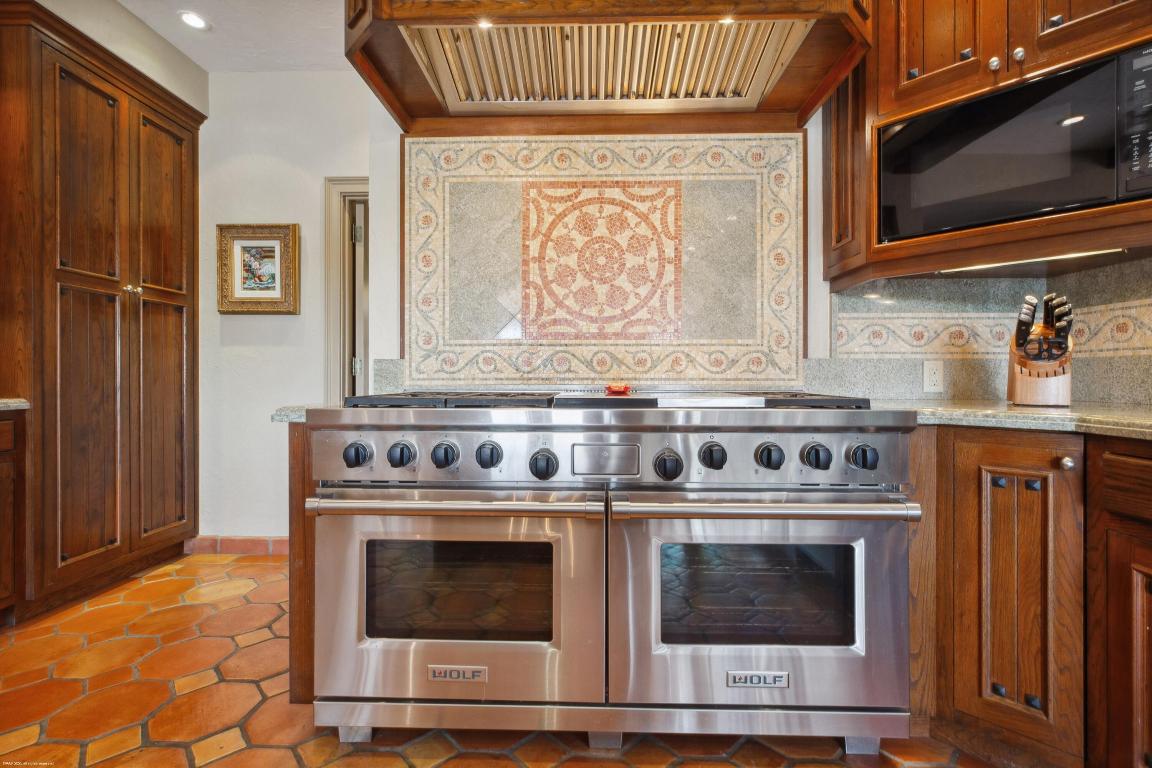 11928 Maidstone Drive E