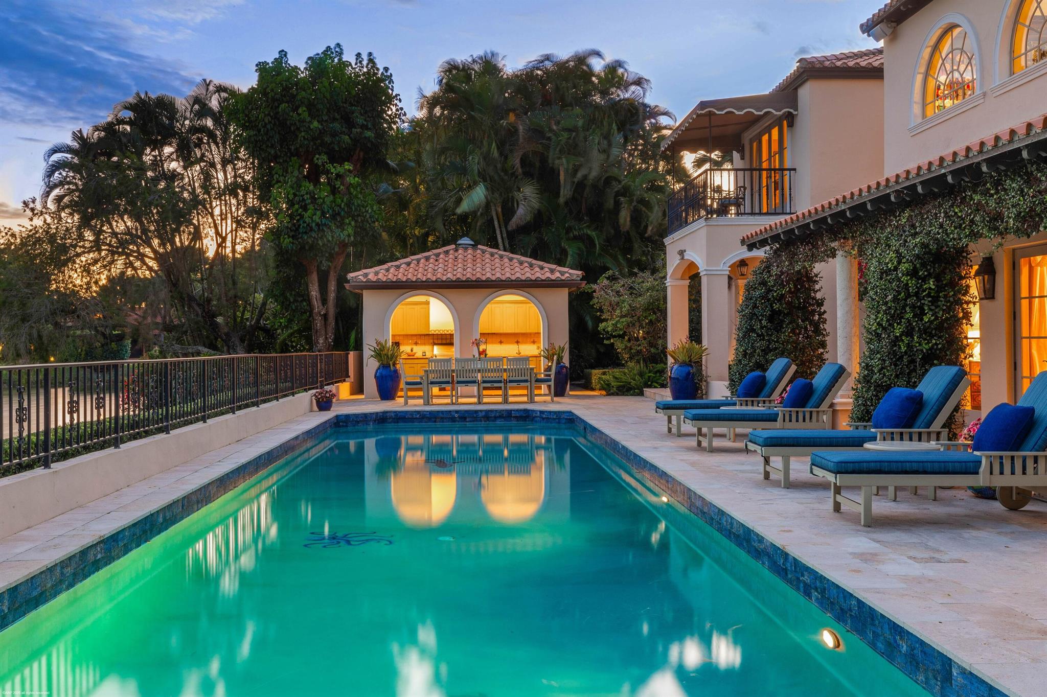 11928 Maidstone Drive E