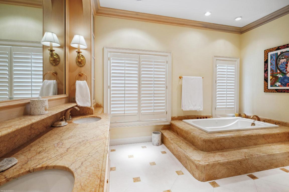 11928 Maidstone Drive E