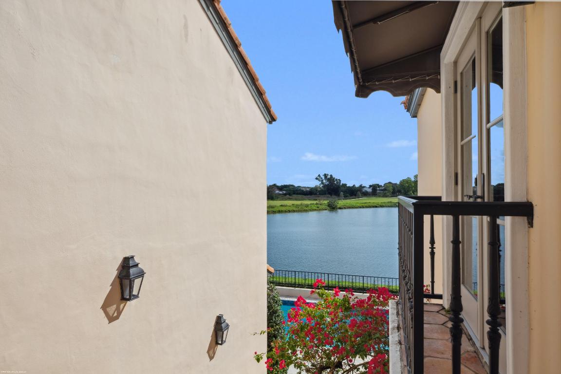 11928 Maidstone Drive E