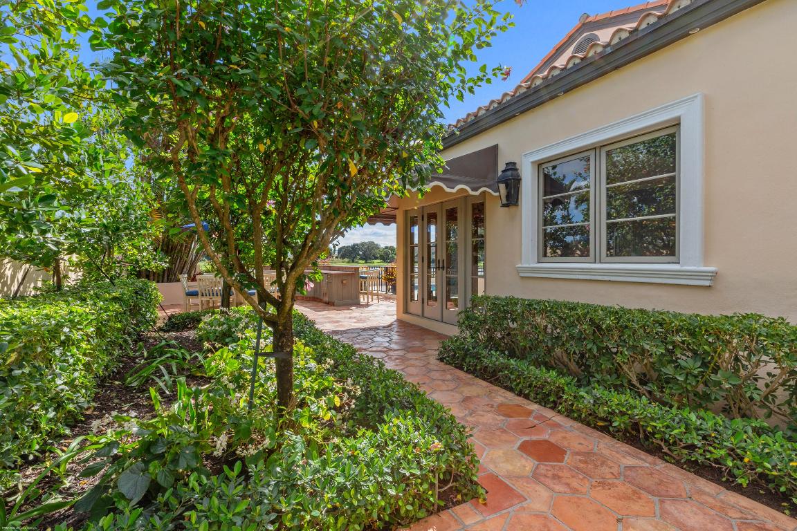 11928 Maidstone Drive E