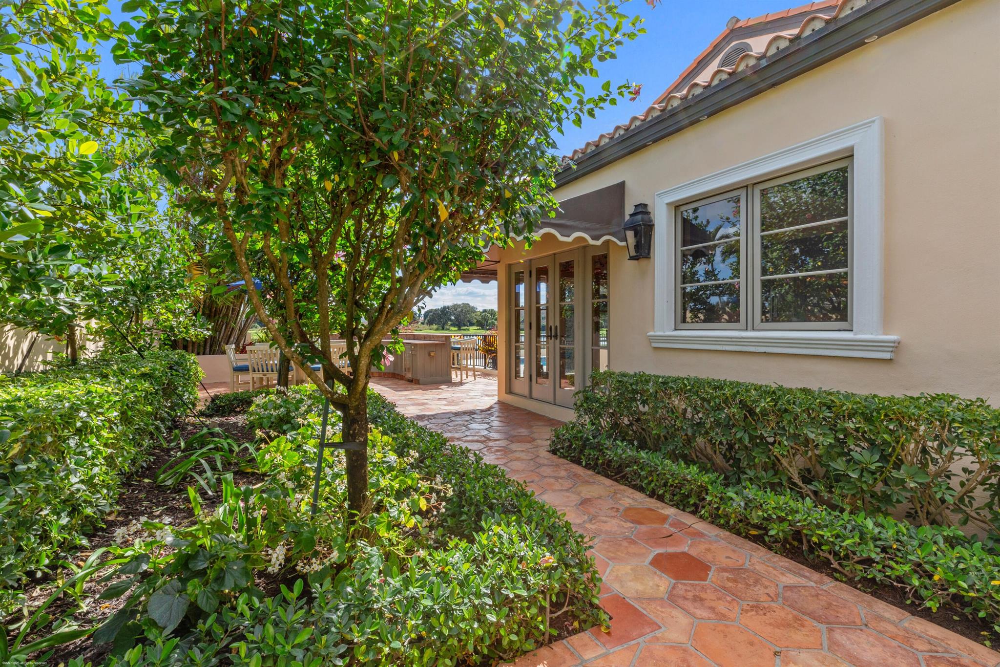 11928 Maidstone Drive E