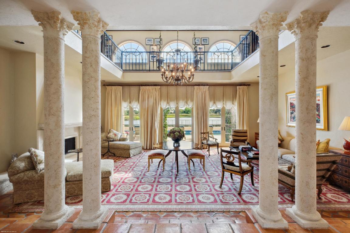 11928 Maidstone Drive E